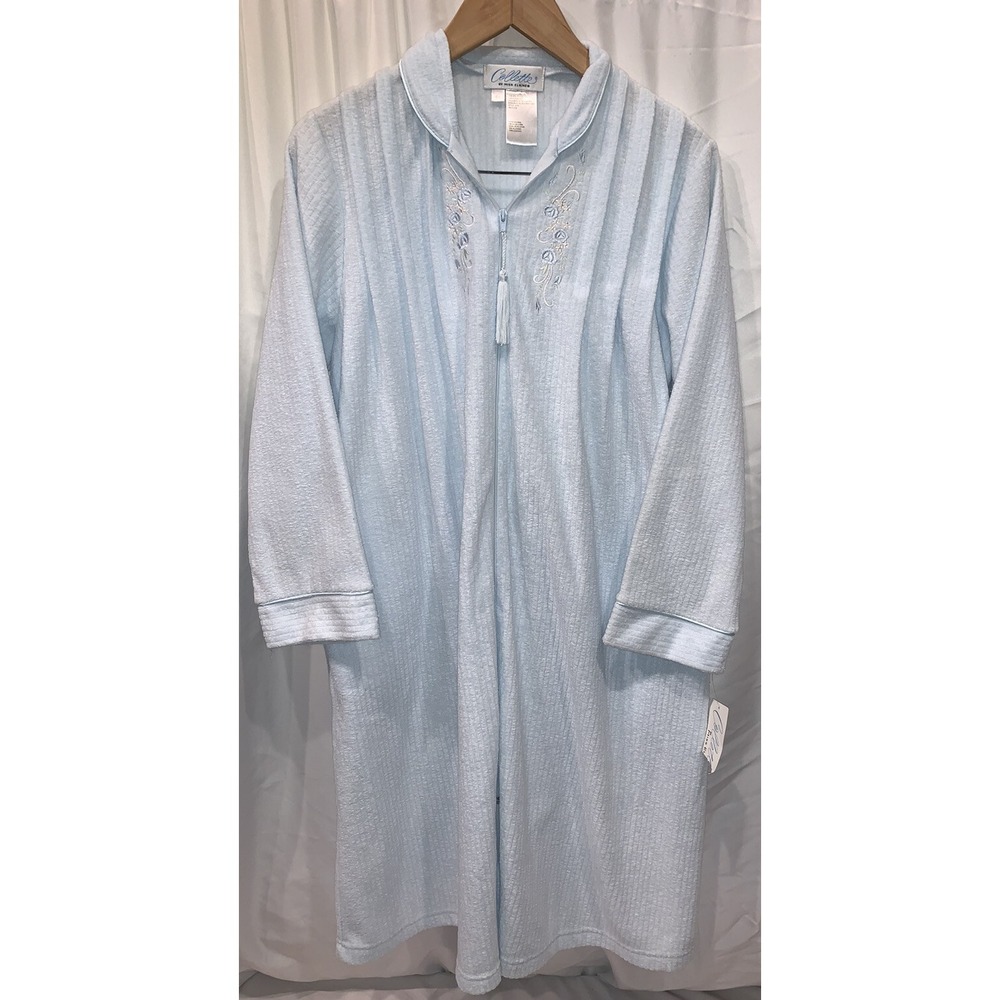 Vintage woman's duster,‎ M, Enchantmates, by Miss Elaine, Powder Blue Size Small